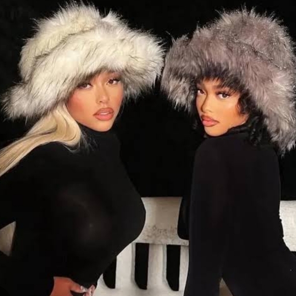 Accessories - Faux Fox Fur Bucket Brimmed Furry Hat
